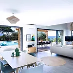 Villa The House *
